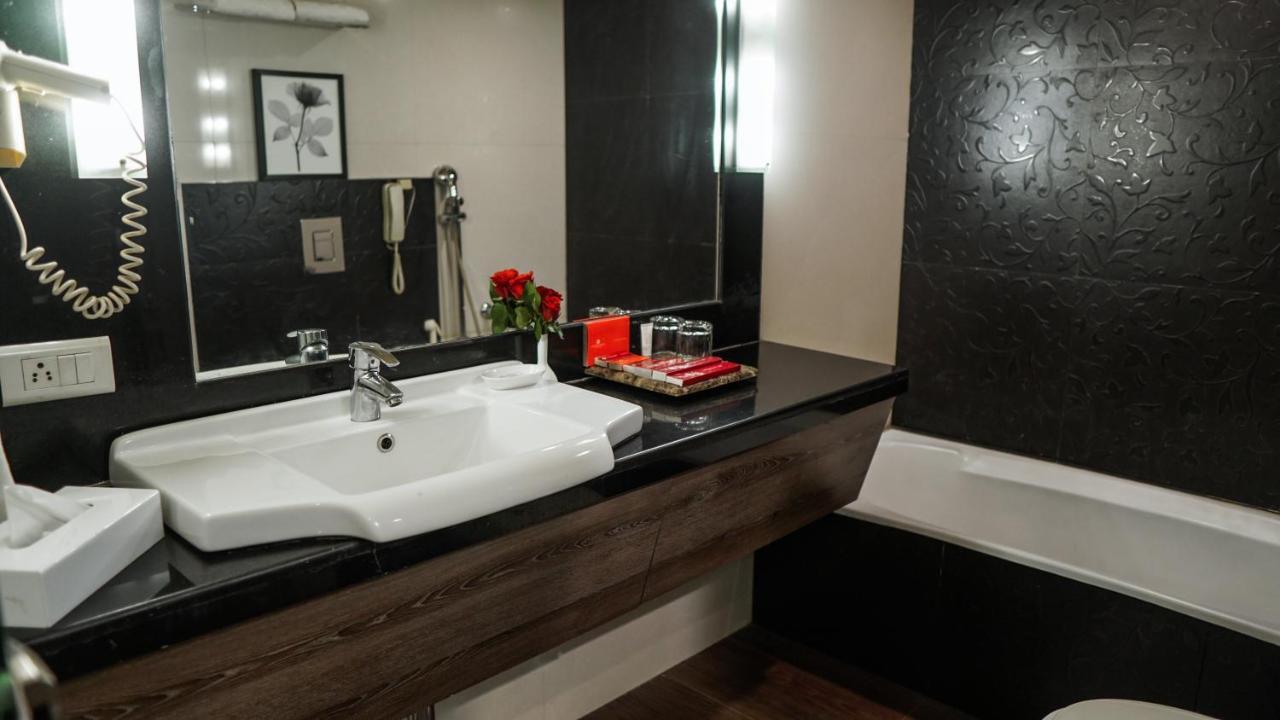 Hotel Centre Point Nágpur Kültér fotó