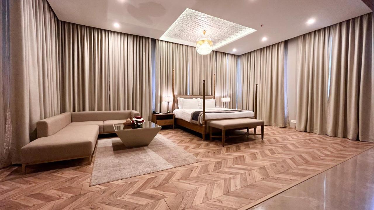 Hotel Centre Point Nágpur Kültér fotó